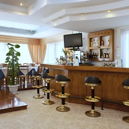 Hotel Astali 3*