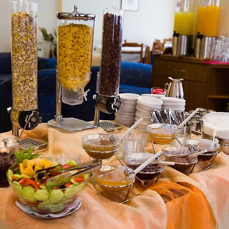 阿斯塔里酒店 酒店 3*